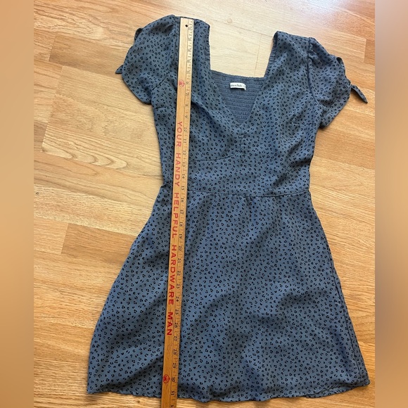 Abercrombie & Fitch blue leopard print tie-sleeve flowy mini dress XS V-neck - Picture 6 of 12